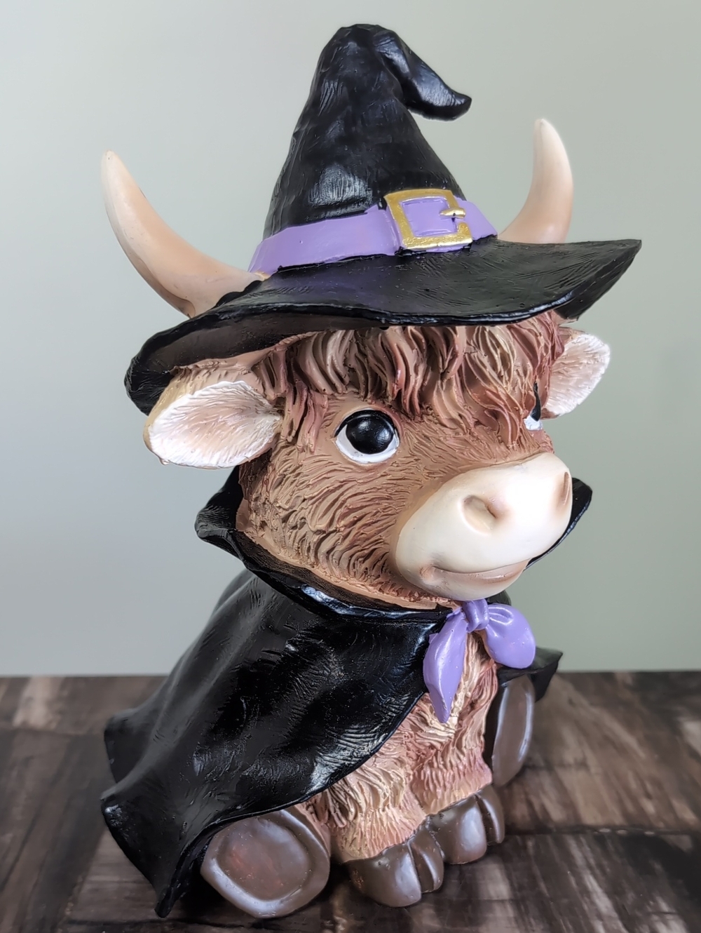 Adorably Spooky Witchy Highland Cow Farmhouse Halloween Tabletop Decor ๐ฎ๐ง - Picture 5 of 10